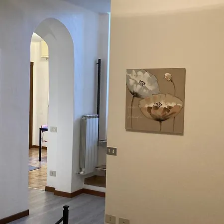 Casa Mirella Apartment *