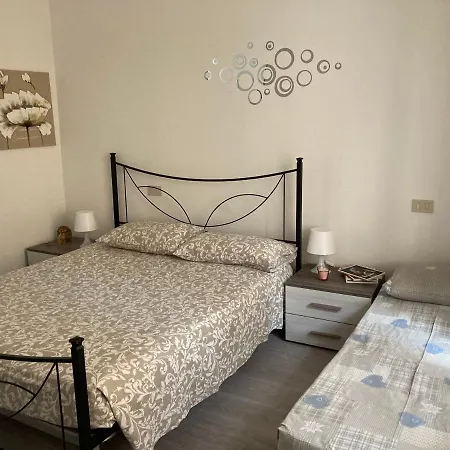 Casa Mirella Apartment *